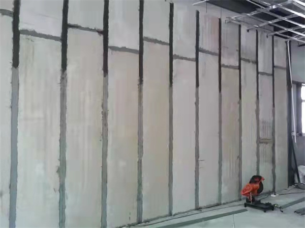 明峰轻质隔墙板施工现场